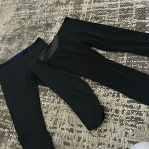 2 Pairs Under Armour Black Capri Leggings - S